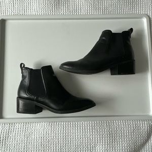 Chelsea Abound Boots